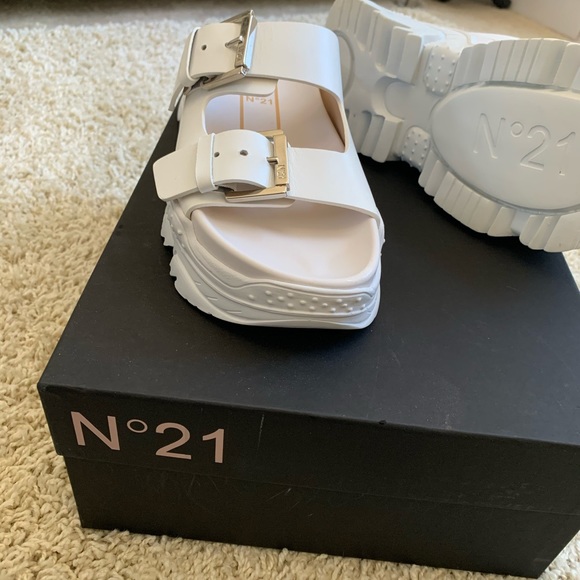 N*21 (NumeroVentuno) - Picture 6 of 7